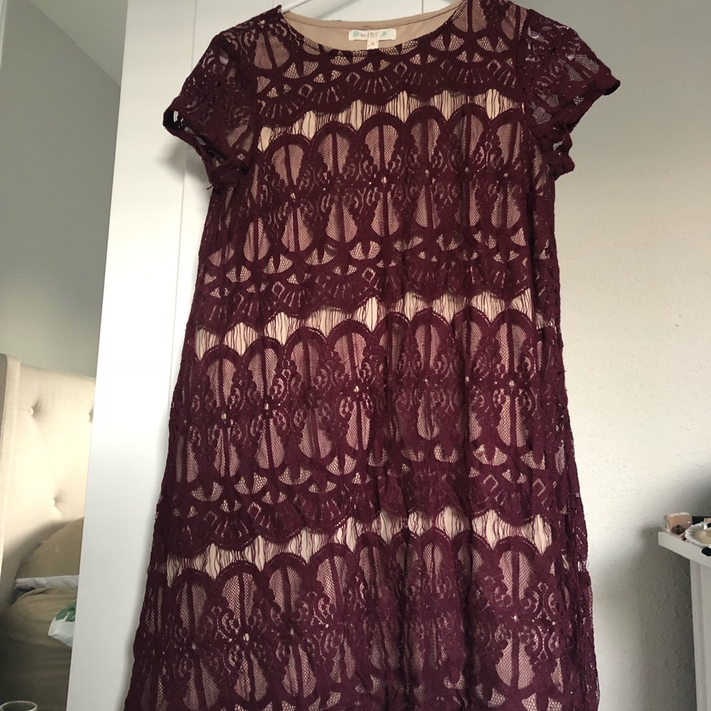 FRANCESCA’S RED LACE DRESS